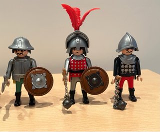 Lote Playmobil Medieval: 7 Figuras y Accesorios