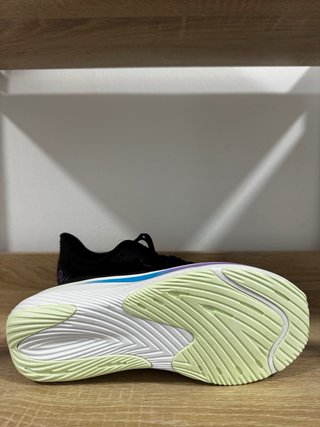Zapatillas New Balance FuelCell Rebel v3 Talla 37.