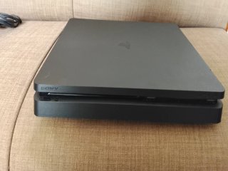 PS4 Slim Negra sin mando