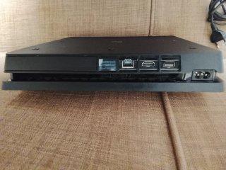 PS4 Slim Negra sin mando