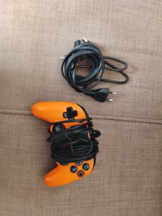 PS4 Slim Negra sin mando