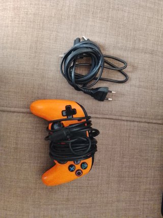 PS4 Slim Negra sin mando