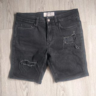Bermuda negra desgastada talla36