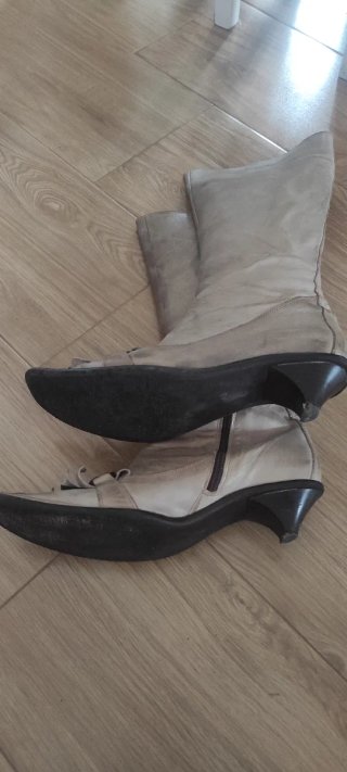 Botas beige caña ancha