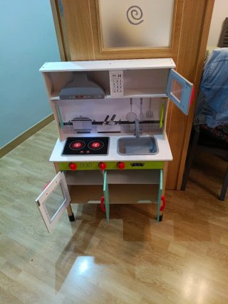 Cocinita infantil de madera