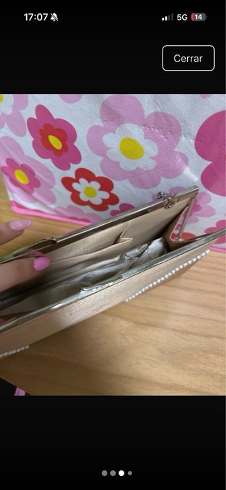 Clutch dorado para eventos