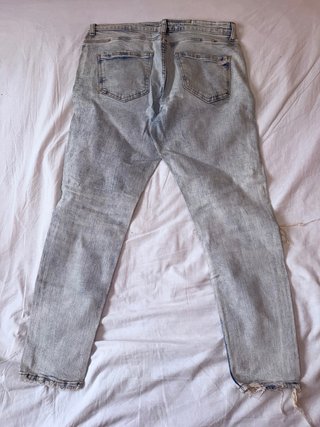 Vaqueros rotos Zara