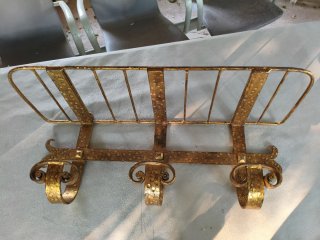 Perchero de metal bronce