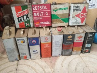 Latas de aceite clásicas (Castrol, Repsol, Cepsa)