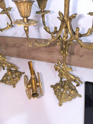 2 Candelabros de bronce figura de jinete