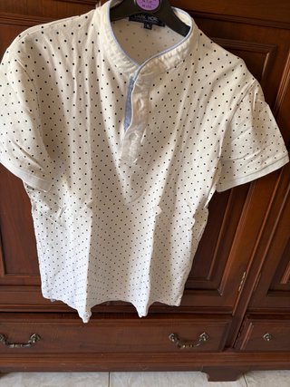 Polo Dark Horse blanco con puntos negro Talla XL