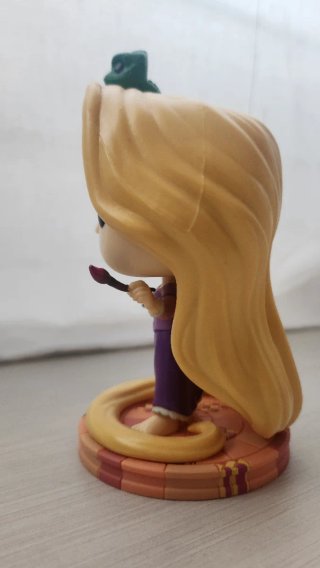 Funko Pop Rapunzel con Pascal (SIN CAJA)