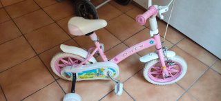 Bici niña rosa con ruedines