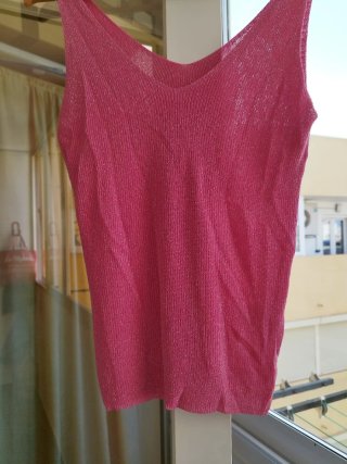 Camiseta tirantes rosa con brillos