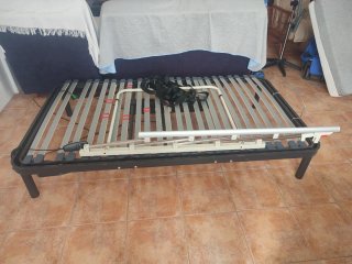 Cama Articulada con Mando y Barandilla
