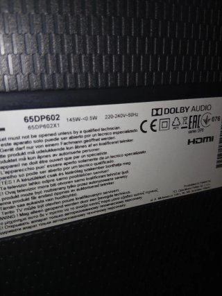 Smart TV TCL 65 4K con mando