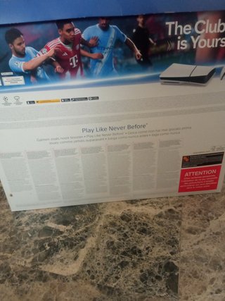 Caja PS5 con FIFA 23