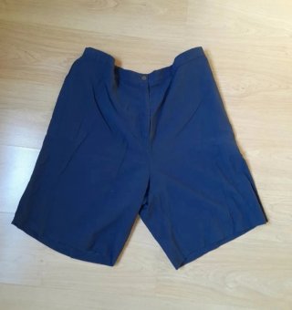 Pantalón corto azul