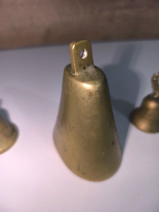 Figuras  encendedor campanas bronce