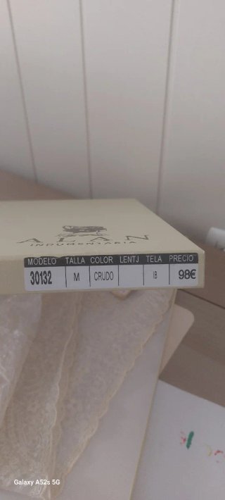 Mantilla Fallera Cruda Mediana a Estrenar