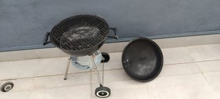 Barbacoa de carbón negra