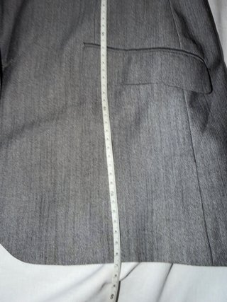 Traje de chaqueta y pantalón gris