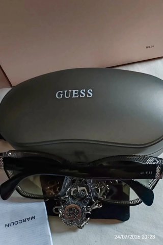 Gafas Guess con funda