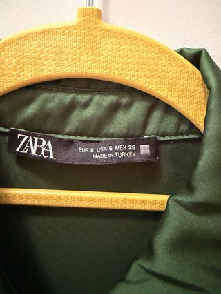 Blusa satinada Zara