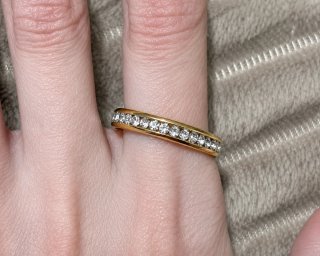 Anillo dorado con circonitas talla 9