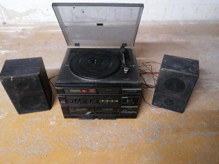 Equipo de música tocadiscos y cassette