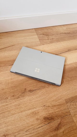 Microsoft Surface Pro 6 - 16RAM/ i7/ 1TB/ Win11