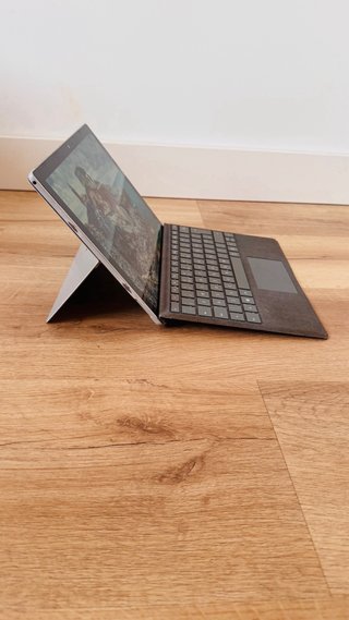 Microsoft Surface Pro 6 - 16RAM/ i7/ 1TB/ Win11