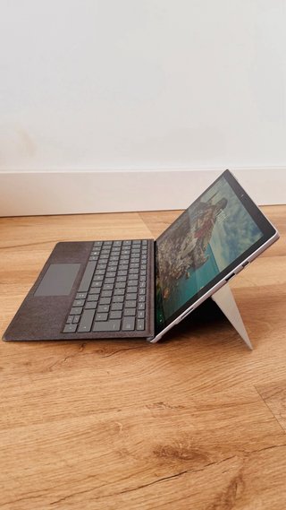 Microsoft Surface Pro 6 - 16RAM/ i7/ 1TB/ Win11