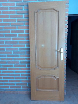 Puerta de madera interior