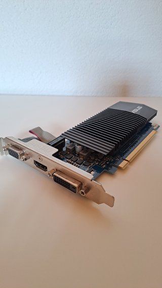 Placa Gráfica Asus Nvidia Geforce GT 710 1GB GDDR5