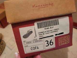 Sandalias Gioseppo transparentes con purpurina