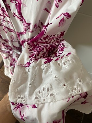 Vestido camisero estampado fucsia y blanco