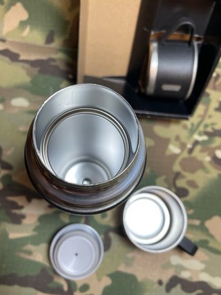 Termo negro 500ml con  Tazas