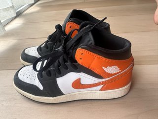 Air Jordan 1 Mid Arancione nero