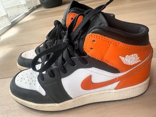 Air Jordan 1 Mid Arancione nero