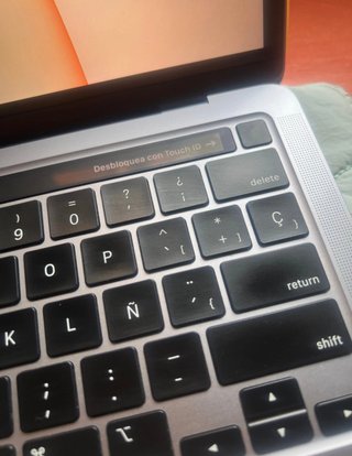 MacBook Pro 2020 i7 2.5 GHz 4 núcleos