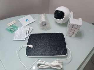 Telecamera EZVIZ HB8 2K+ con pannello solare