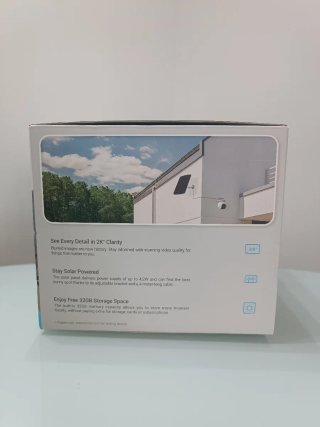 Telecamera EZVIZ HB8 2K+ con pannello solare