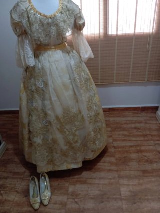 Traje de Fallera Talla 36 Dorado y Blanco
