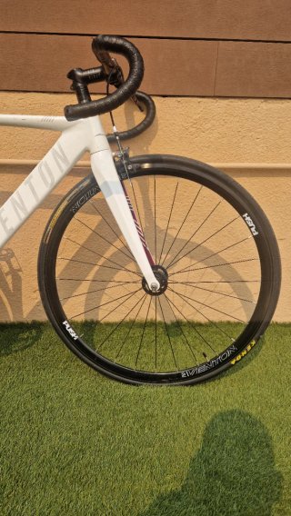 Bicicleta Aventon Mataro