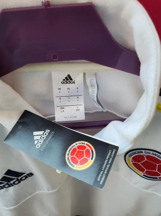 Adidas FCF Fleece Colombia. Talla L.