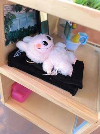Casa de muñecas con Labubu