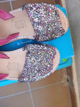Sandalias Menorquinas brillantes niña talla 30