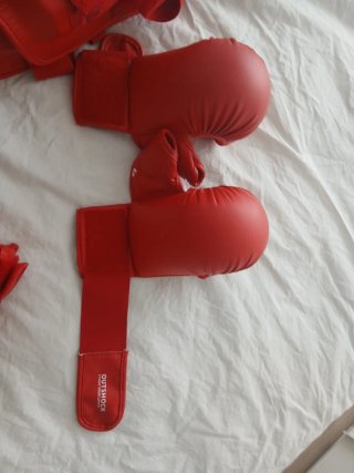 Protecciones Juveniles Karate Rojo