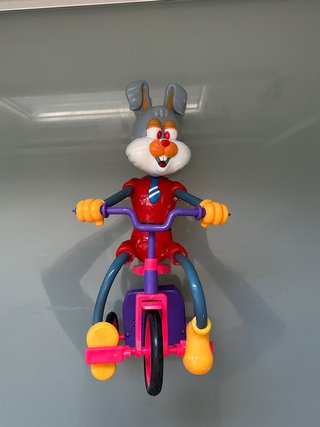 Brinquedo Vintage Coelho Anda de Triciclo